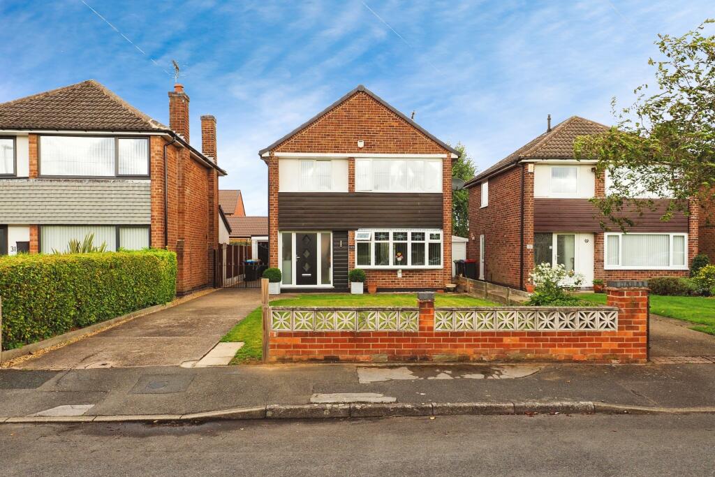 Main image of property: Devitt Drive, Hucknall, Nottingham, Nottinghamshire, NG15