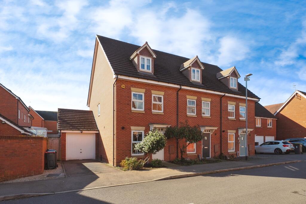 Main image of property: Mandeville Close, Hucknall, Nottingham, Nottinghamshire, NG15