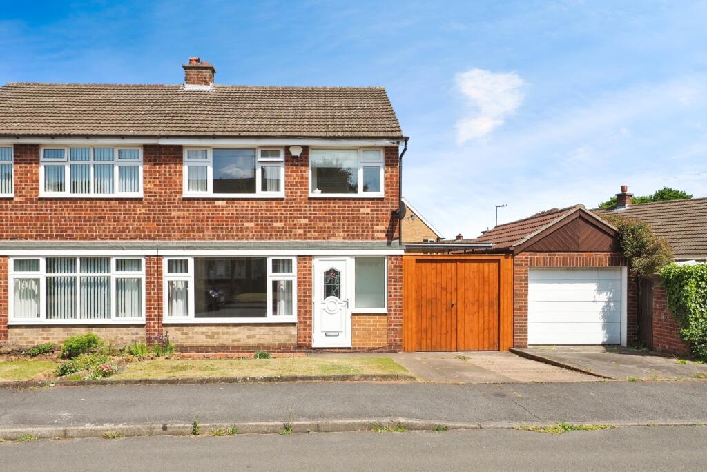Main image of property: St. Johns Crescent, Hucknall, Nottingham, Nottinghamshire, NG15