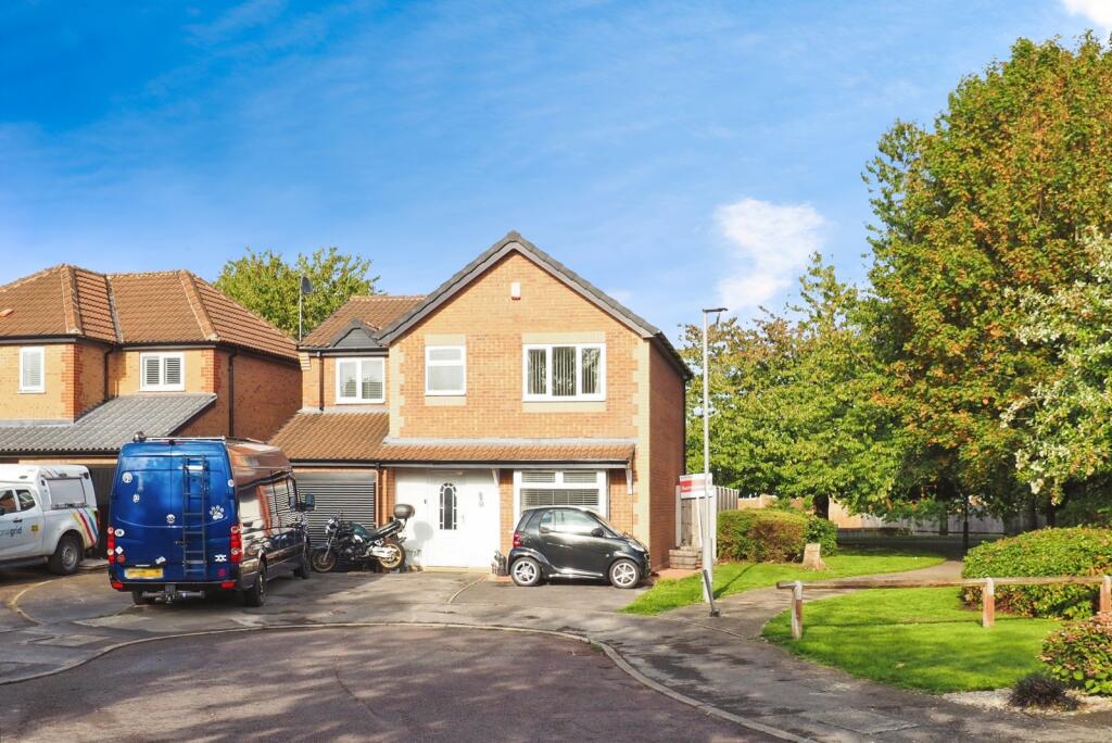 Main image of property: Leaf Close, Hucknall, Nottingham, Nottinghamshire, NG15