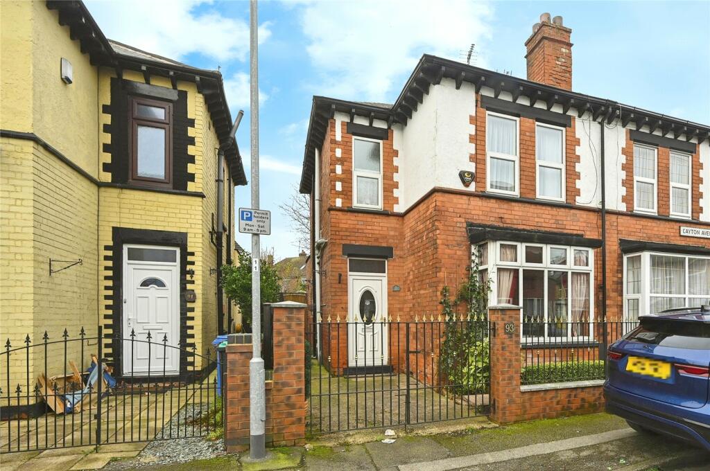 3 bedroom semidetached house for sale in Layton Avenue, Mansfield