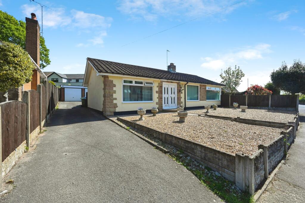 Main image of property: Waterson Close, Mansfield, Nottinghamshire, NG18