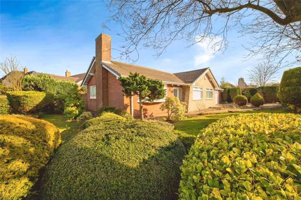 Main image of property: Black Scotch Lane, Mansfield, Nottinghamshire, NG18