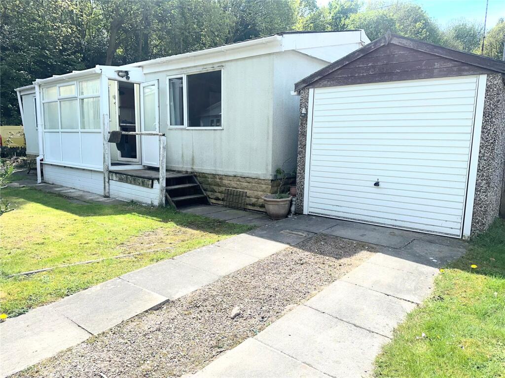 Main image of property: Southwell Road East, Rainworth, Mansfield, Nottinghamshire, NG21