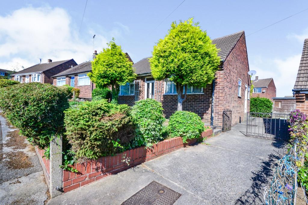 2 bedroom bungalow for sale in Buxton Road, Mansfield, Nottingham