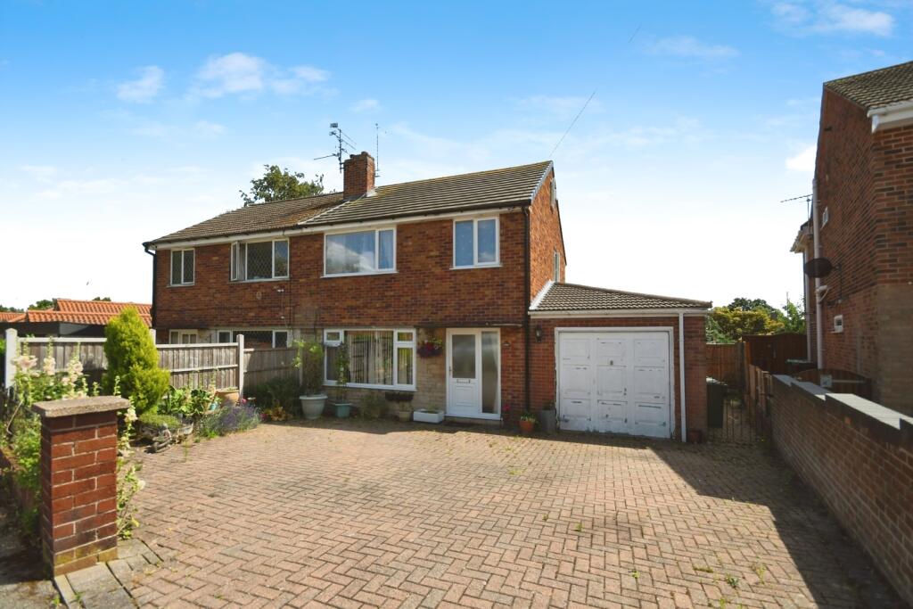 Main image of property: St. Marys Drive, Edwinstowe, Mansfield, Nottinghamshire, NG21