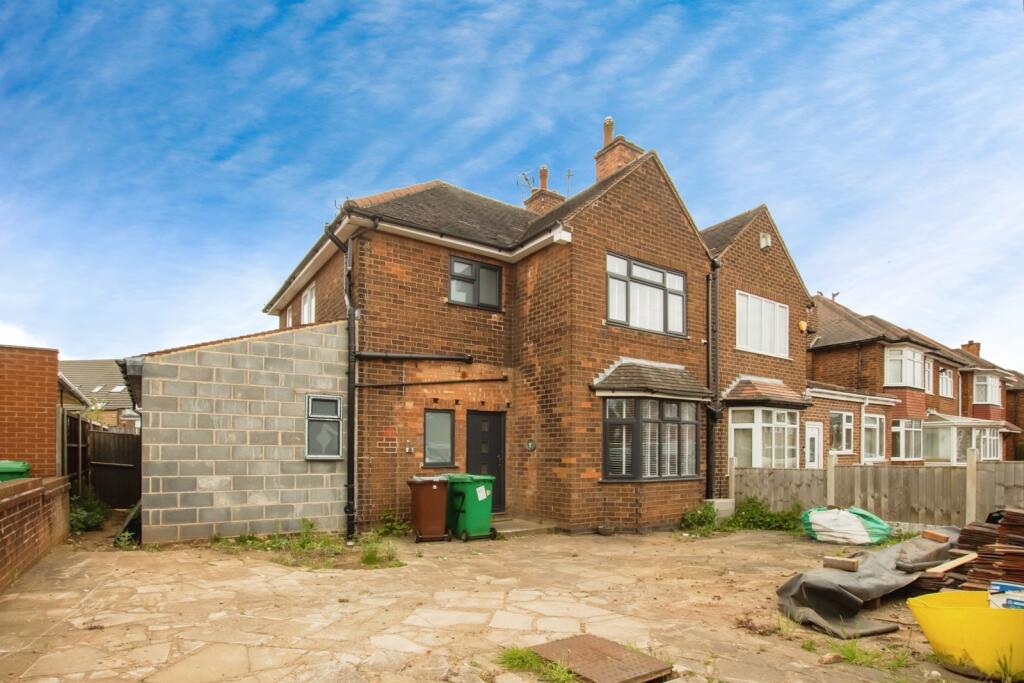 Main image of property: Glencairn Drive, NOTTINGHAM, Nottinghamshire, NG8