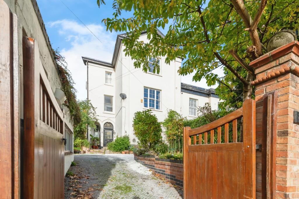 Main image of property: Villa Road, NOTTINGHAM, Nottinghamshire, NG3