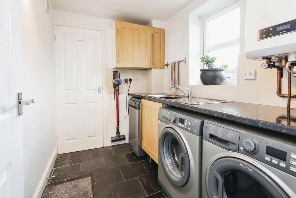 Additional property image - Knowle Close, Rednal, Birmingham, West Midlands, B45