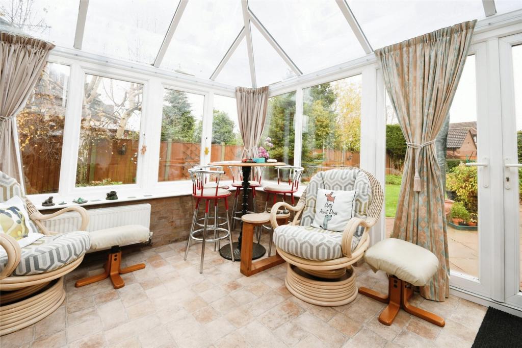 3 bedroom detached house for sale in Beck Lane, SuttoninAshfield, Nottinghamshire, NG17