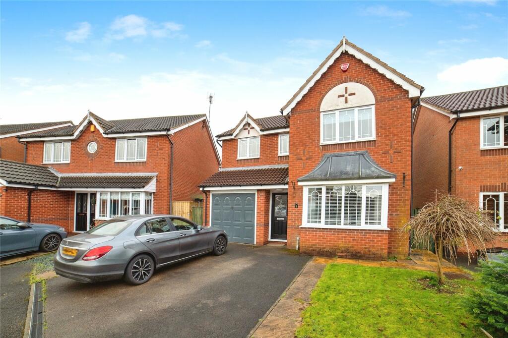 4 bedroom detached house for sale in Rowsley Court, SuttoninAshfield