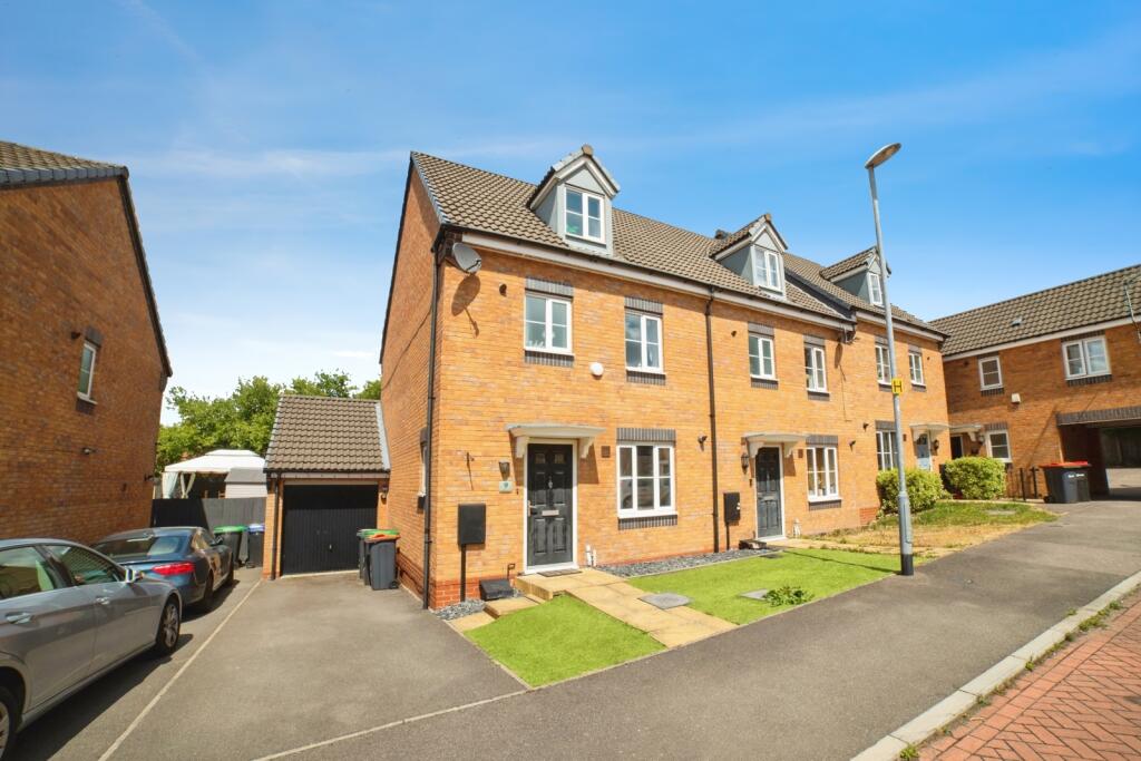 Main image of property: Ploughmans Grove, Huthwaite, Sutton-in-Ashfield, Nottinghamshire, NG17