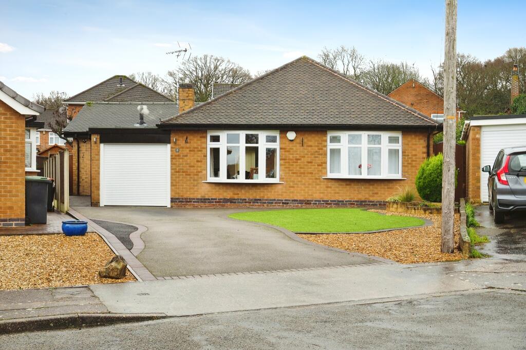 2 bedroom bungalow for sale in Rivergreen Close, Bramcote, Nottingham