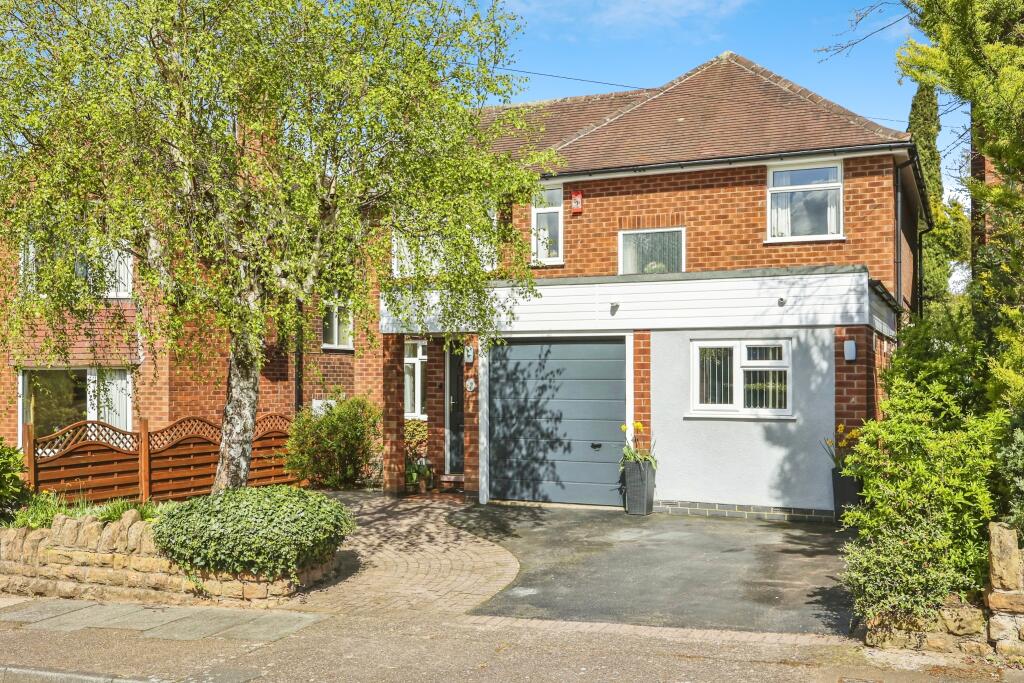 3 bedroom detached house for sale in Thornhill Close, Bramcote Hills