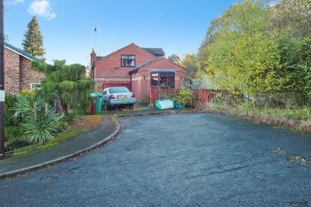 Main image of property: Richborough Place, Wollaton, Nottingham, NG8