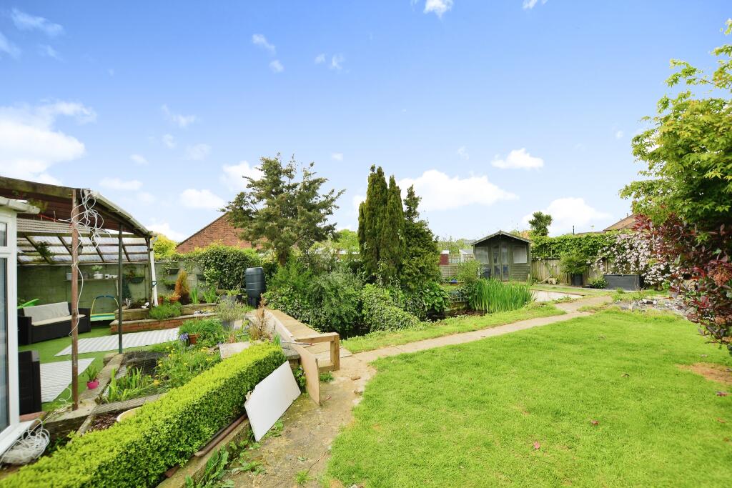 3 bedroom detached house for sale in Minter Close, Densole, Folkestone