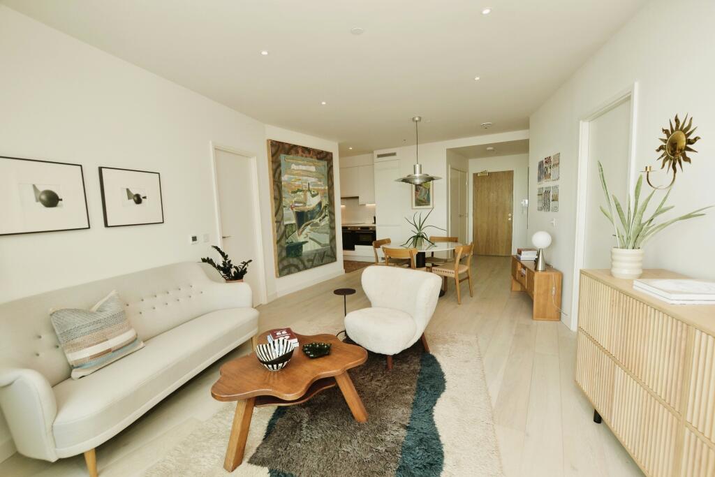 Additional property image - Shoreline Crescent, Folkestone, Kent, CT20