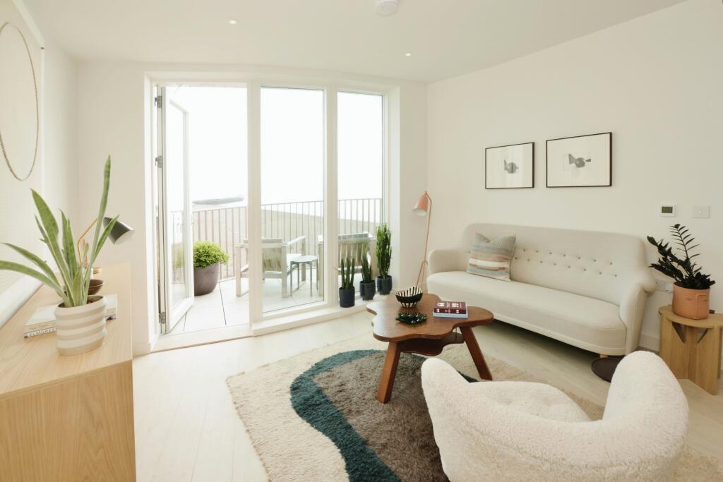 Additional property image - Shoreline Crescent, Folkestone, Kent, CT20