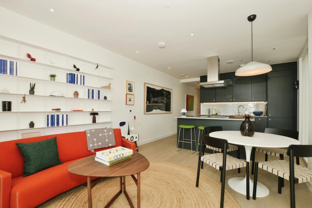 Additional property image - Shoreline Crescent, Folkestone, Kent, CT20