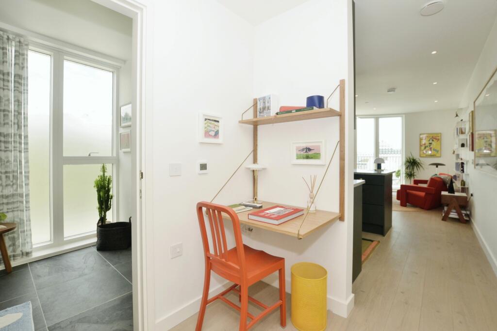 Additional property image - Shoreline Crescent, Folkestone, Kent, CT20
