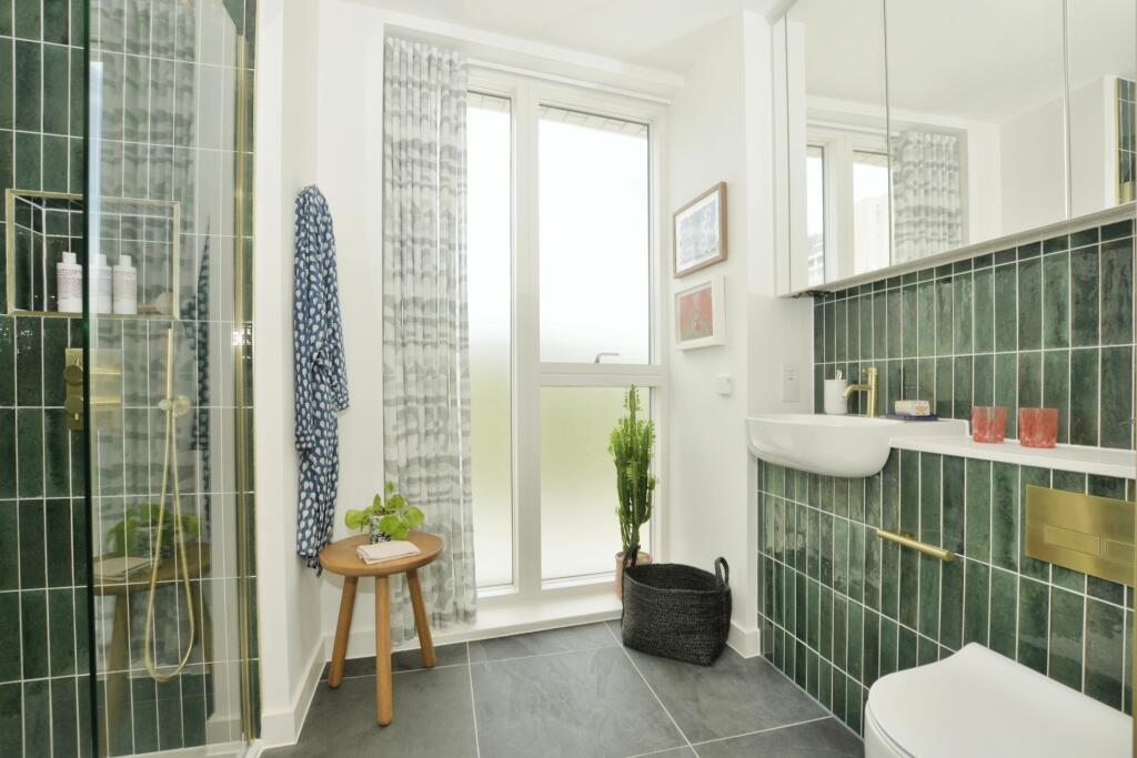 Additional property image - Shoreline Crescent, Folkestone, Kent, CT20