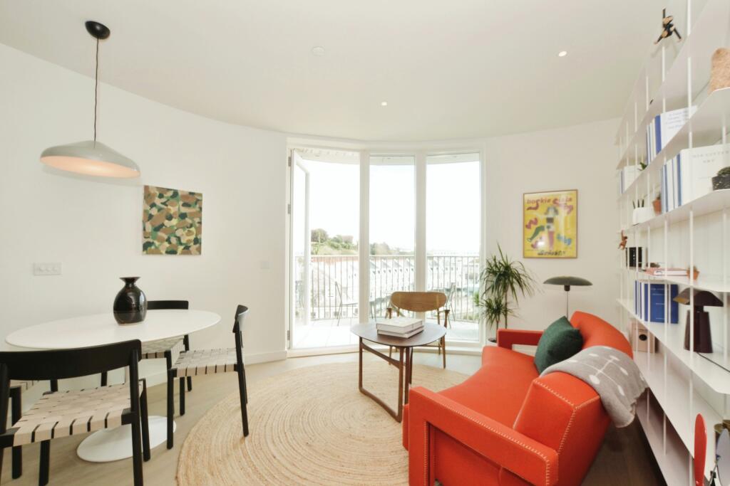 Additional property image - Shoreline Crescent, Folkestone, Kent, CT20