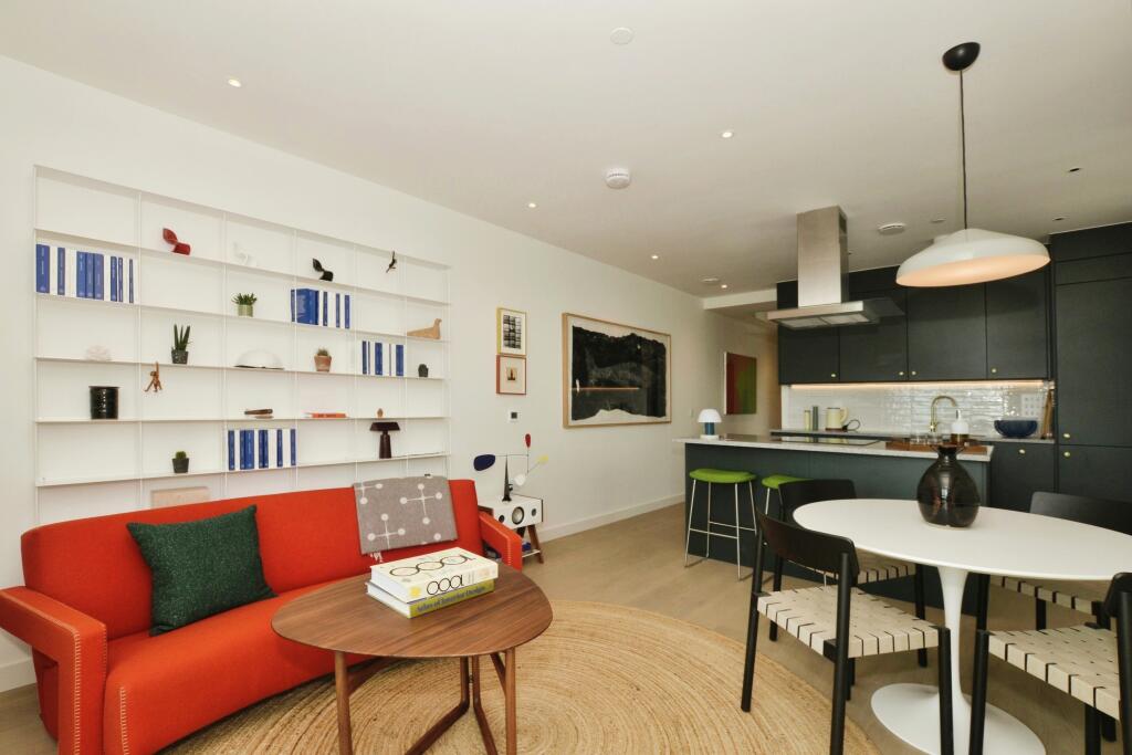Additional property image - Shoreline Crescent, Folkestone, Kent, CT20