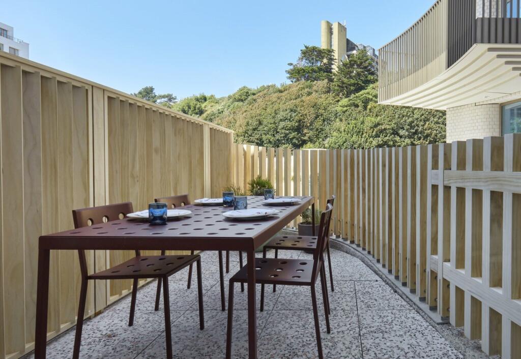 Additional property image - Shoreline Crescent, Folkestone, Kent, CT20