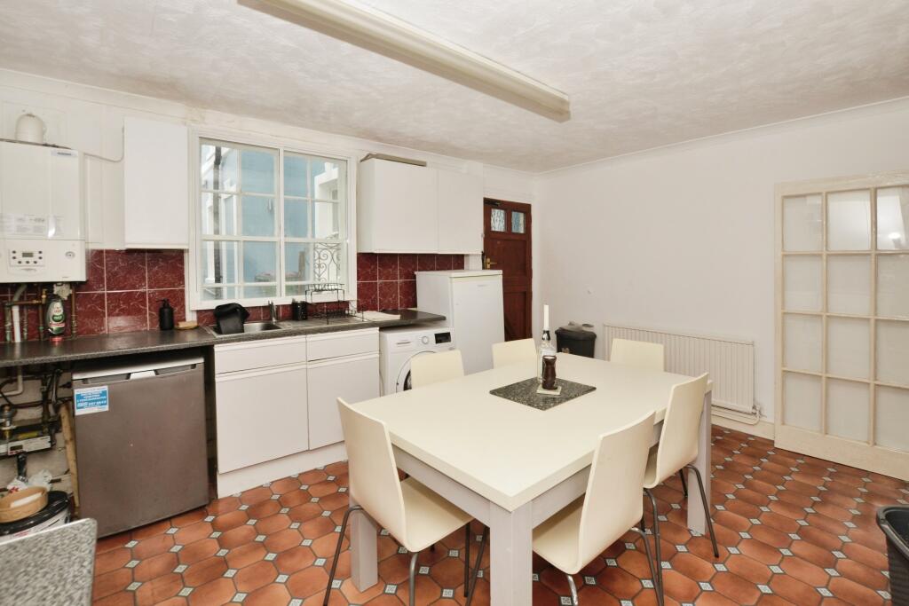 Additional property image - Sandgate High Street, Sandgate, Folkestone, Kent, CT20