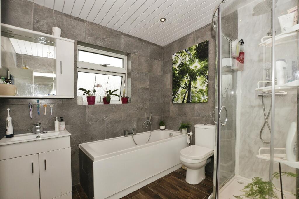 Additional property image - Dolphins Road, Folkestone, CT19