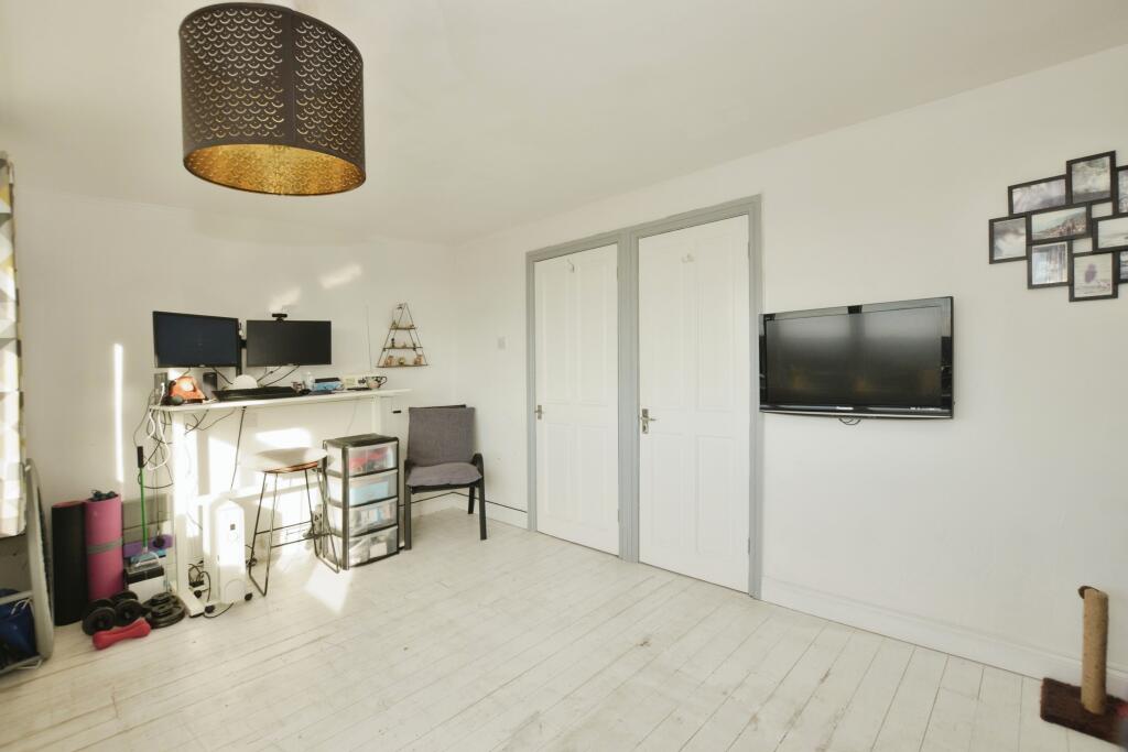 Additional property image - Hollands Avenue, Folkestone, Kent, CT19