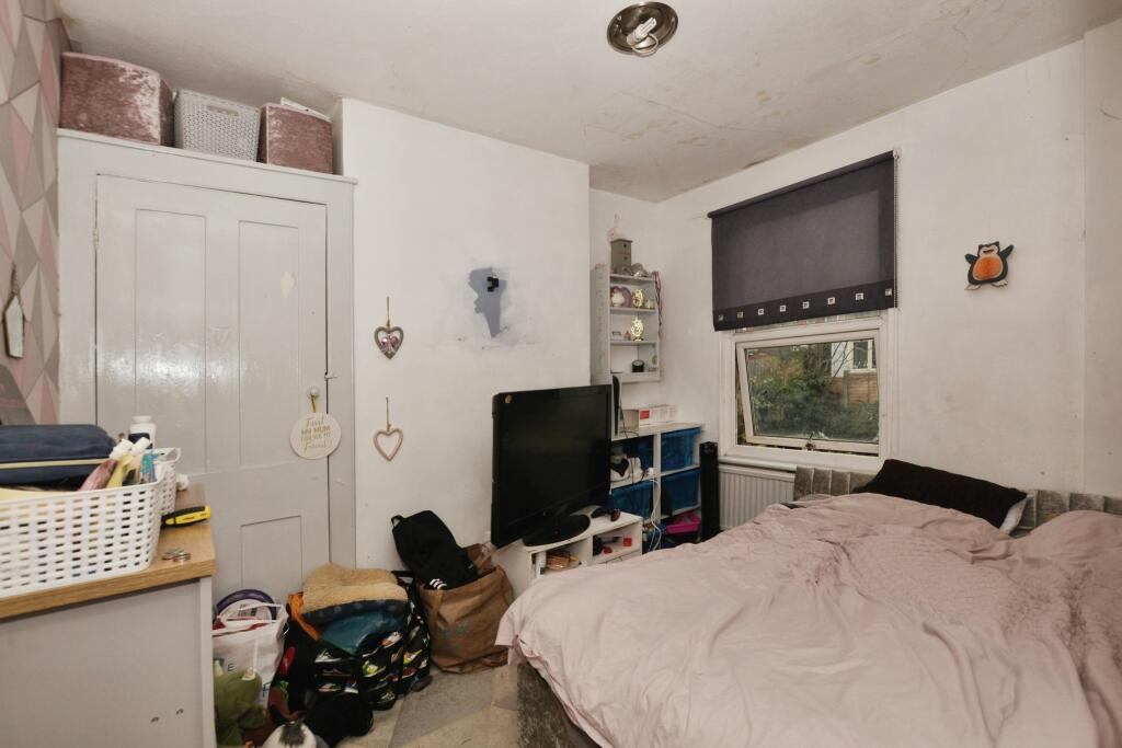 Additional property image - Pavilion Road, Folkestone, Kent, CT19