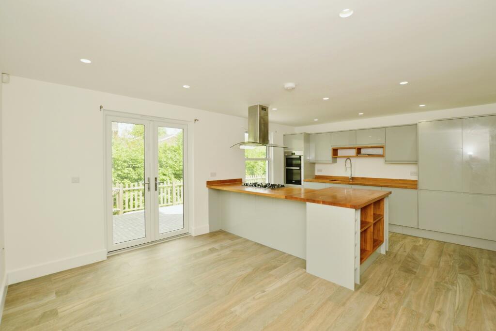 Additional property image - Parkside, Folkestone, Kent, CT19
