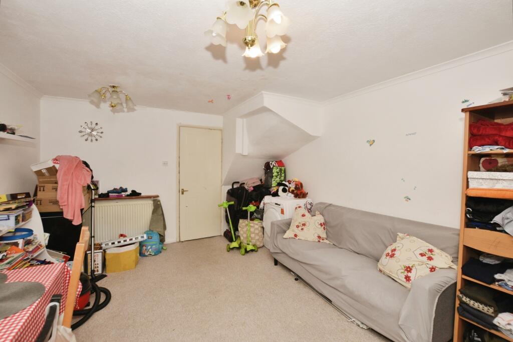 Additional property image - Haskard Close, Hawkinge, Folkestone, Kent, CT18
