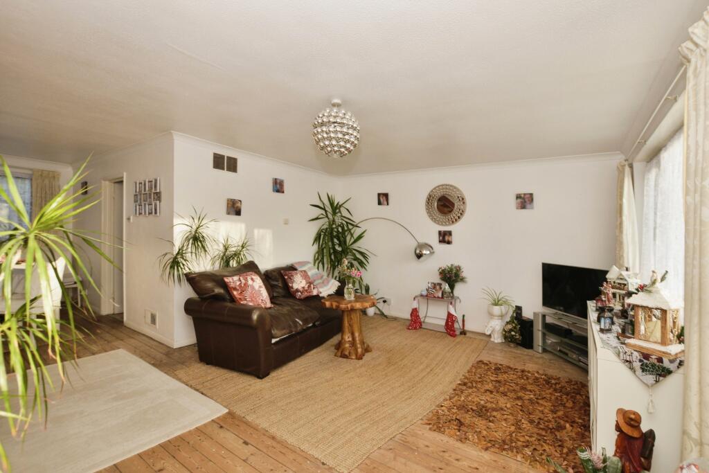 Additional property image - Brambley Crescent, Folkestone, Kent, CT20