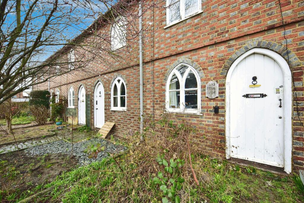 2 bedroom terraced house for sale in Tonbridge Road, Maidstone, Kent, ME16