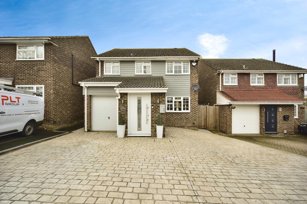 4 bedroom detached house for sale in Bronte Close, Larkfield, Aylesford