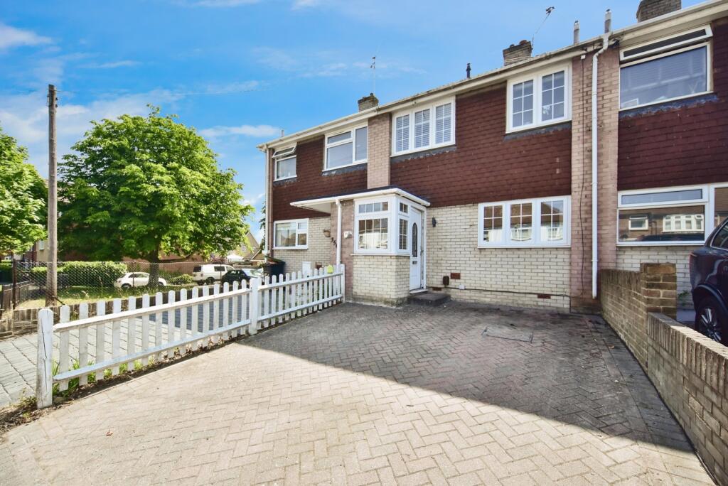 Main image of property: New Hythe Lane, Larkfield, Aylesford, Kent, ME20