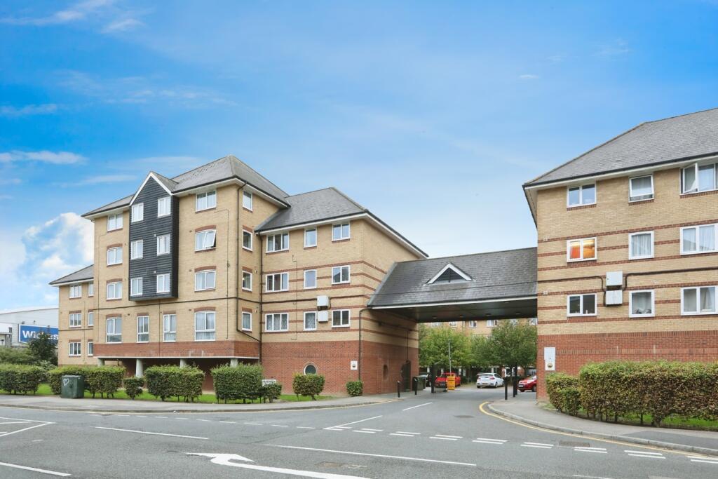 Main image of property: St. Peters Street, MAIDSTONE, Kent, ME16
