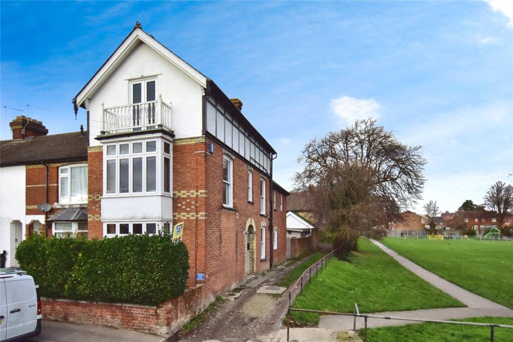 Main image of property: Heath Road, Maidstone, Kent, ME16