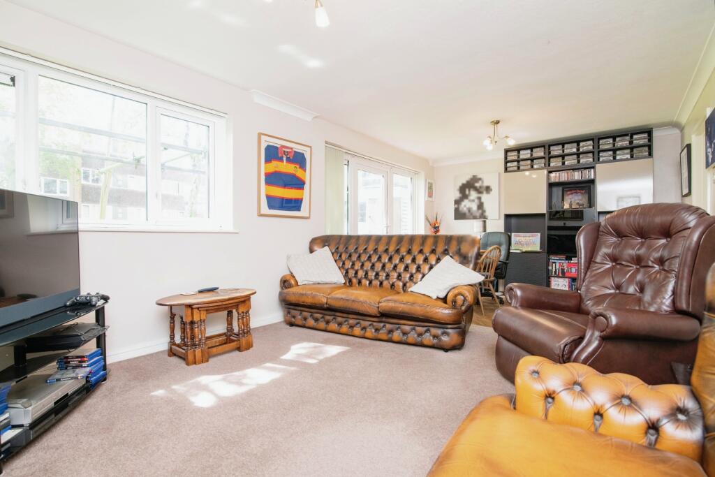 Additional property image - Daventry Grove, Quinton, Birmingham, West Midlands, B32