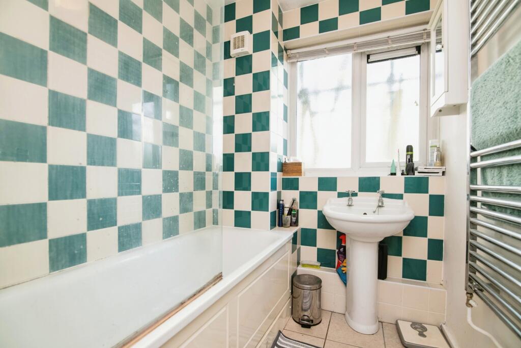 Additional property image - Daventry Grove, Quinton, Birmingham, West Midlands, B32