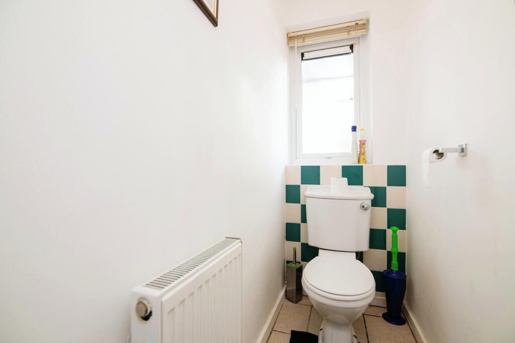 Additional property image - Daventry Grove, Quinton, Birmingham, West Midlands, B32