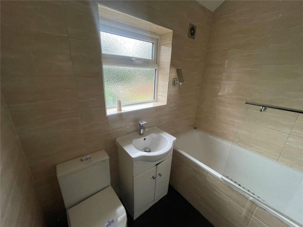 Additional property image - Hagley Road West, Oldbury, West Midlands, B68