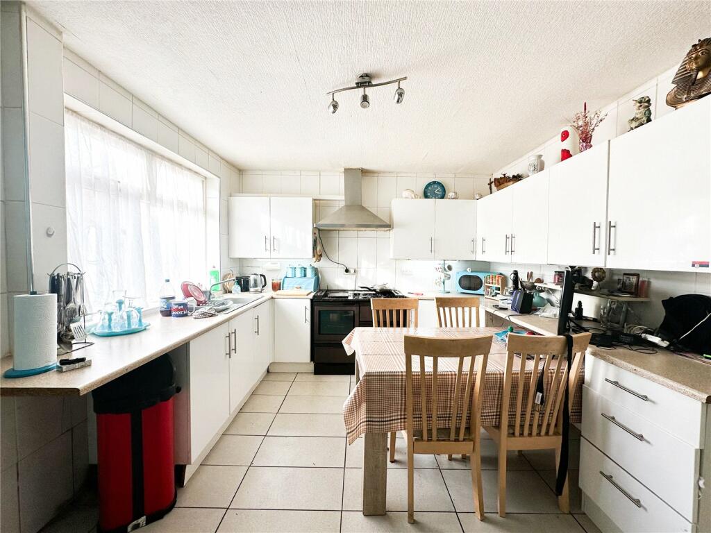 Additional property image - Brook Road, Oldbury, West Midlands, B68
