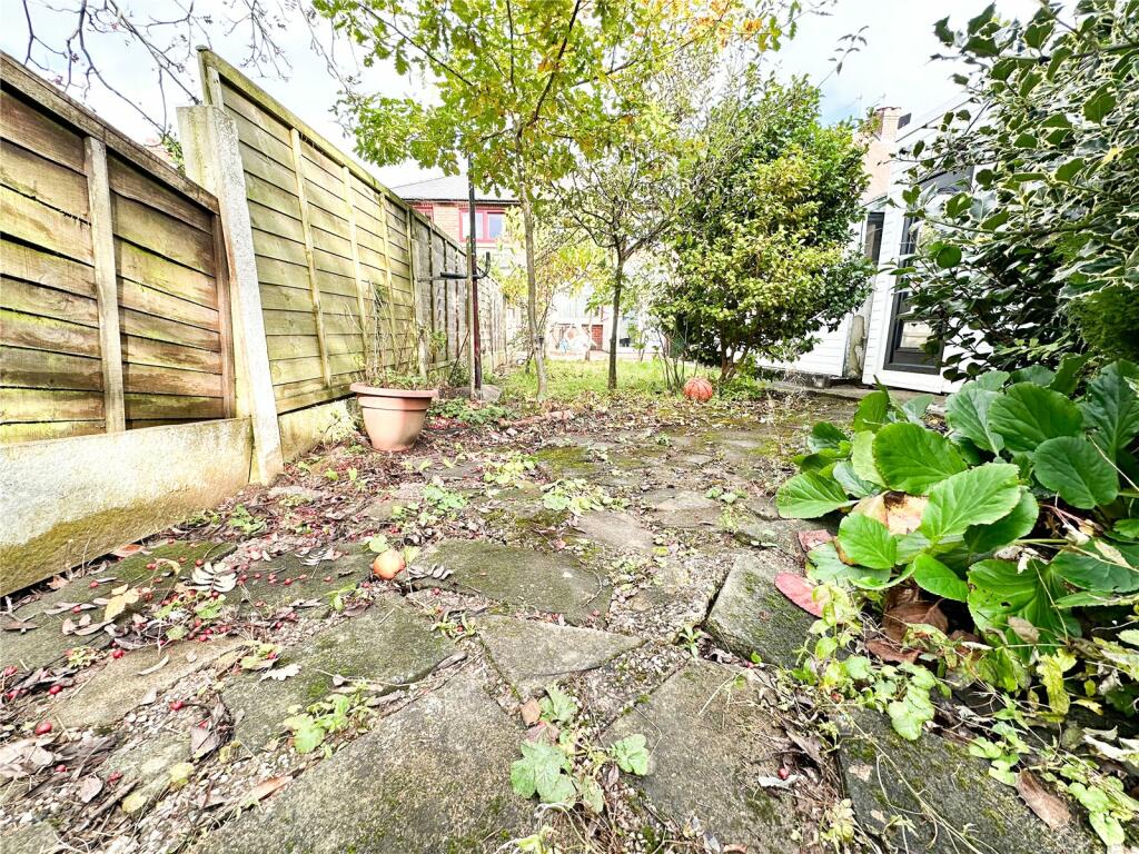 Additional property image - Brook Road, Oldbury, West Midlands, B68