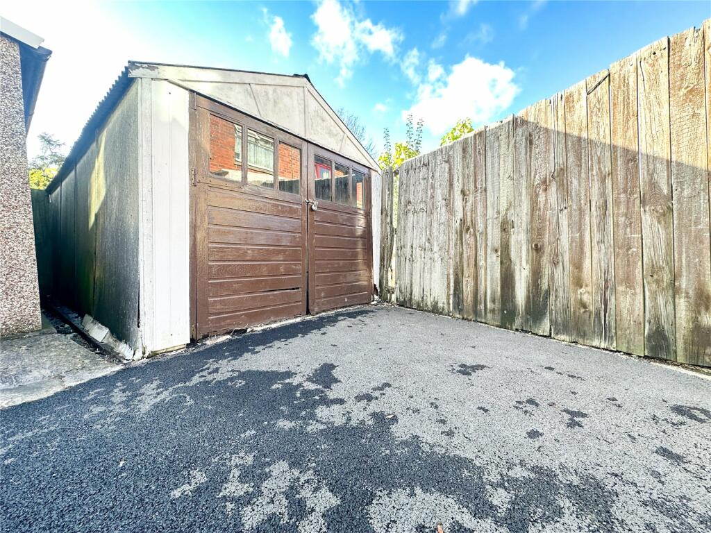 Additional property image - Brook Road, Oldbury, West Midlands, B68