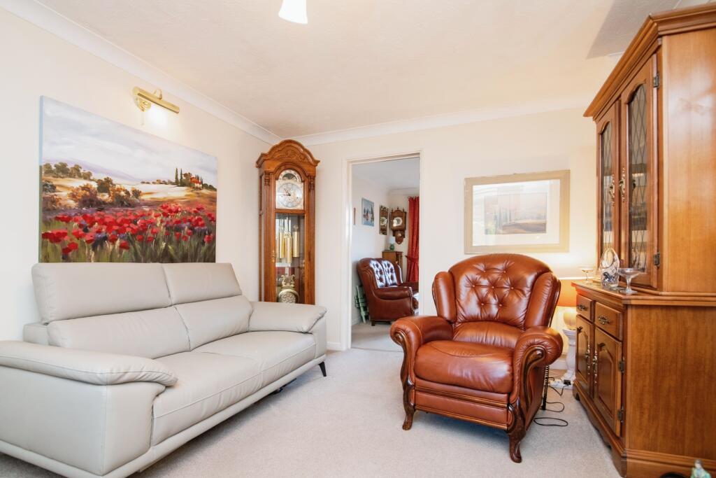 Additional property image - Woodridge Avenue, Quinton, Birmingham, West Midlands, B32