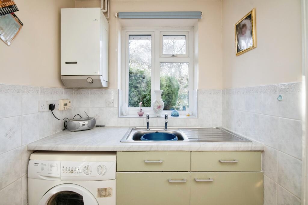 Additional property image - Woodridge Avenue, Quinton, Birmingham, West Midlands, B32