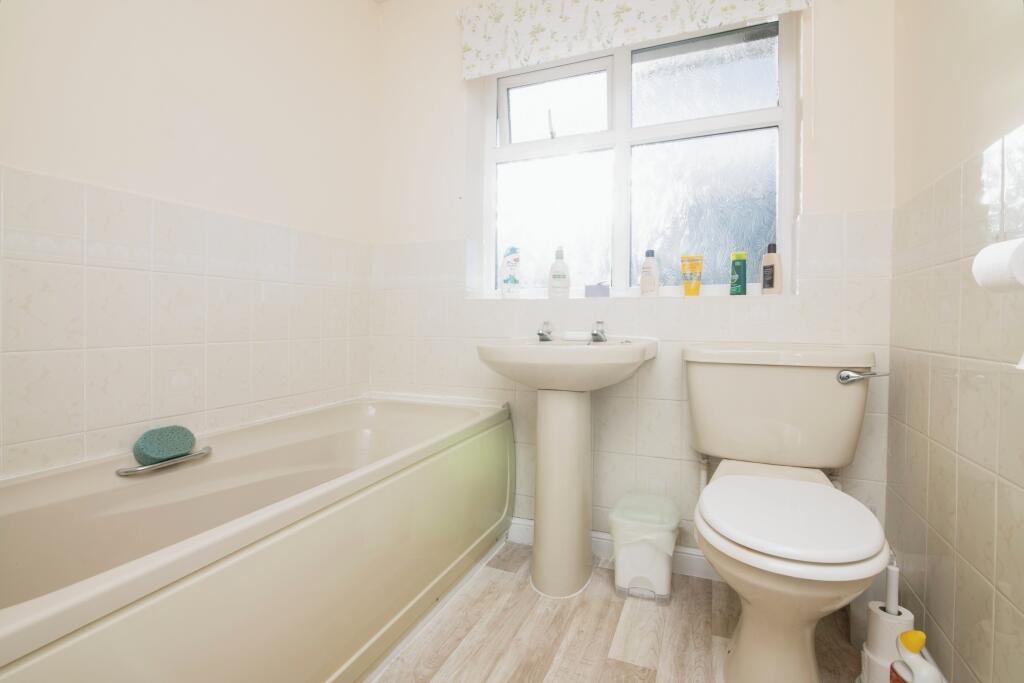 Additional property image - Woodridge Avenue, Quinton, Birmingham, West Midlands, B32